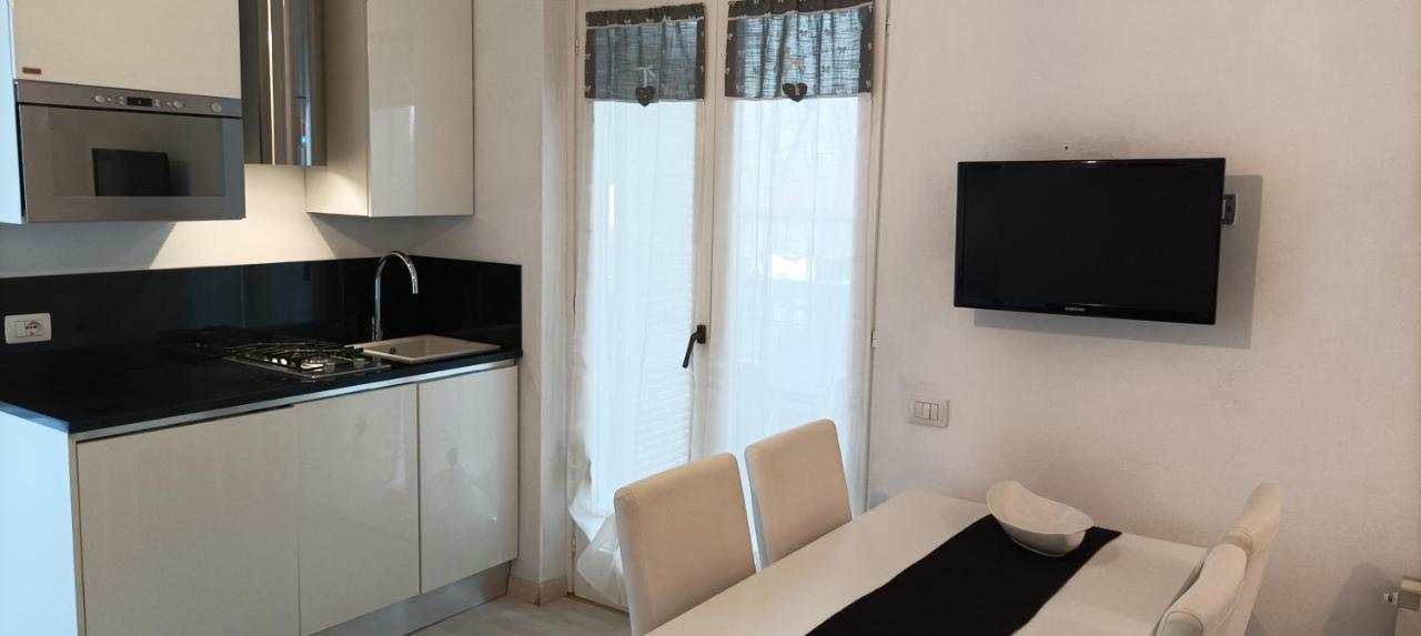Ferienwohnung La Casina Di Ale Marina Di Carrara Exterior foto